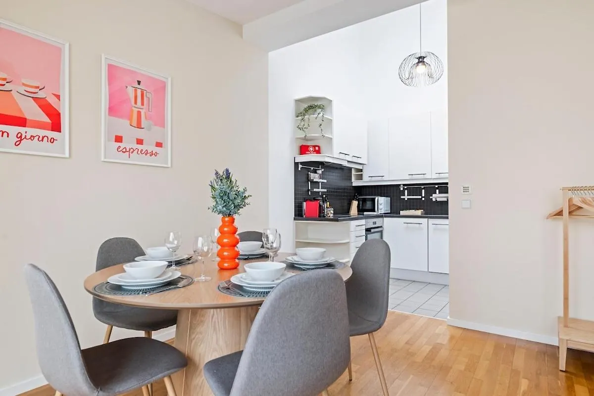 Modern Apartment Near City Center - Rooftop Terrace Vienna Austria