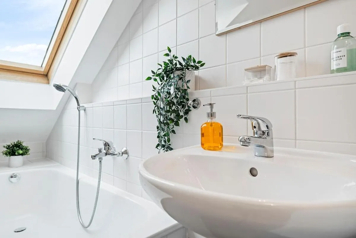 Modern Apartment Near City Center - Rooftop Terrace Vienna