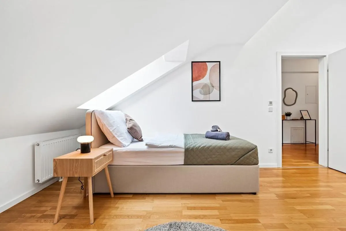 Modern Apartment Near City Center - Rooftop Terrace Vienna